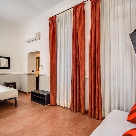 Hotel Everest Inn Rome Bagian luar foto
