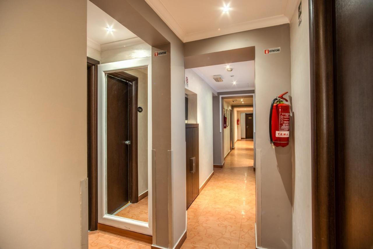 Hotel Everest Inn Rome Bagian luar foto