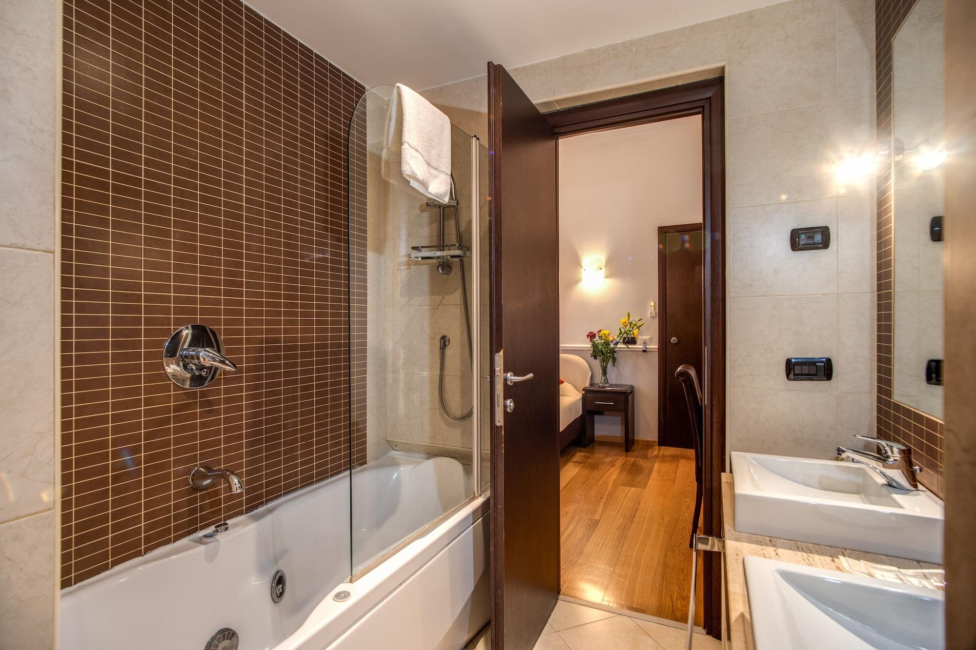Hotel Everest Inn Rome Bagian luar foto