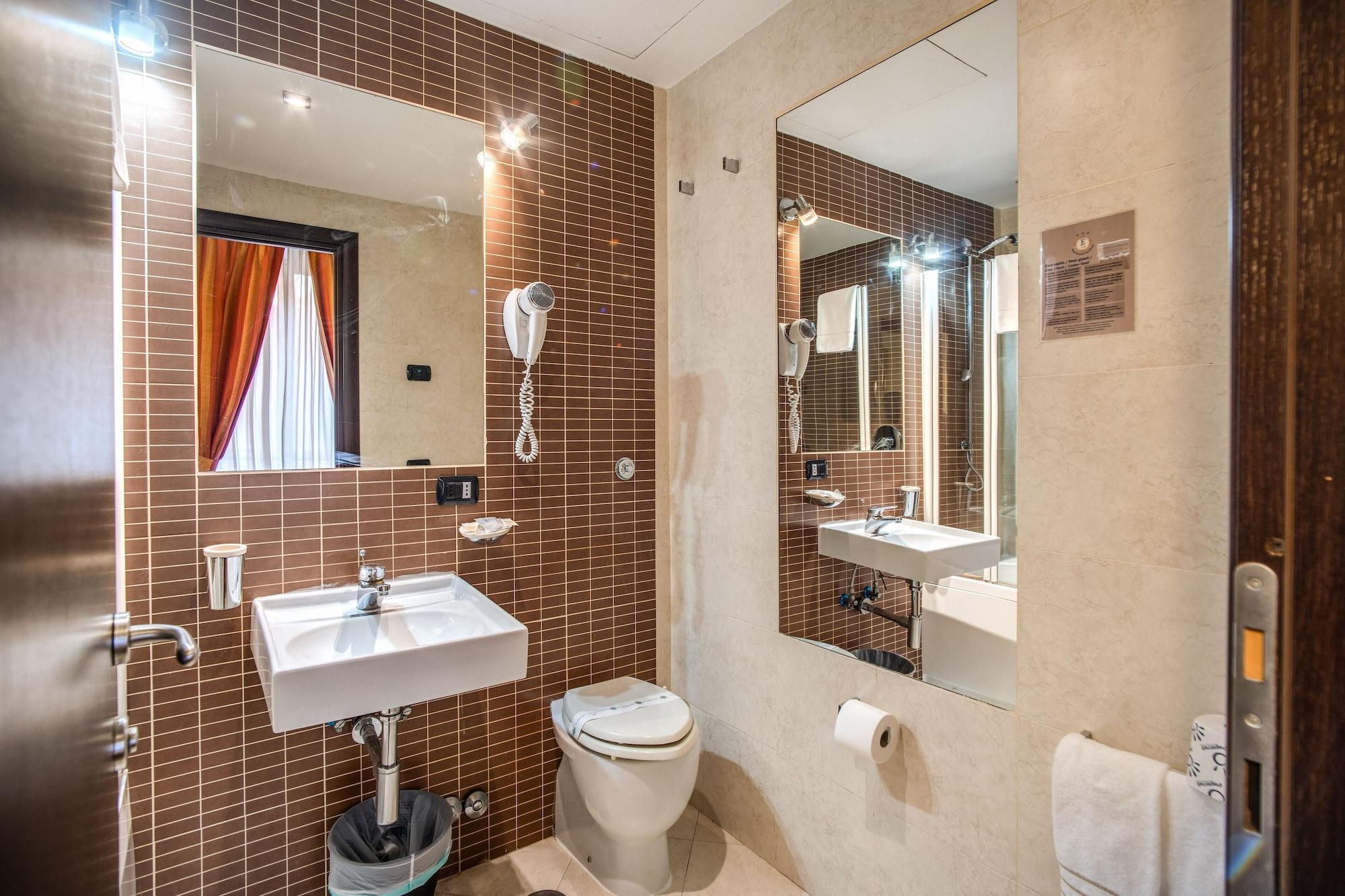 Hotel Everest Inn Rome Bagian luar foto