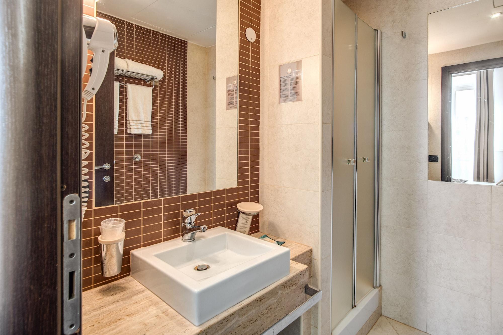 Hotel Everest Inn Rome Bagian luar foto