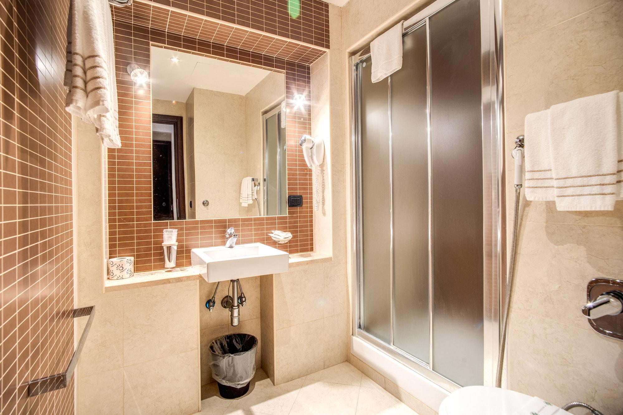 Hotel Everest Inn Rome Bagian luar foto