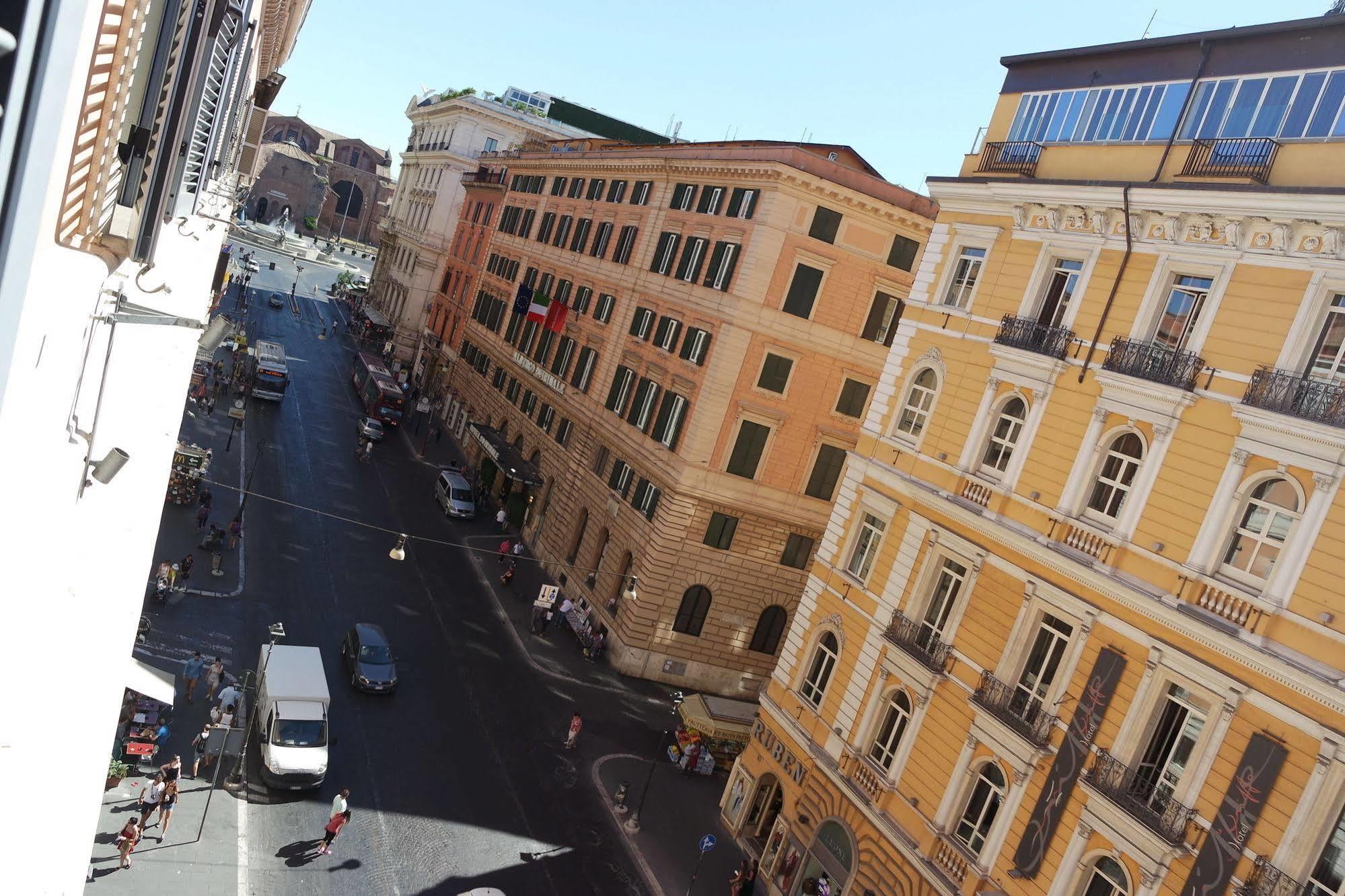 Hotel Everest Inn Rome Bagian luar foto